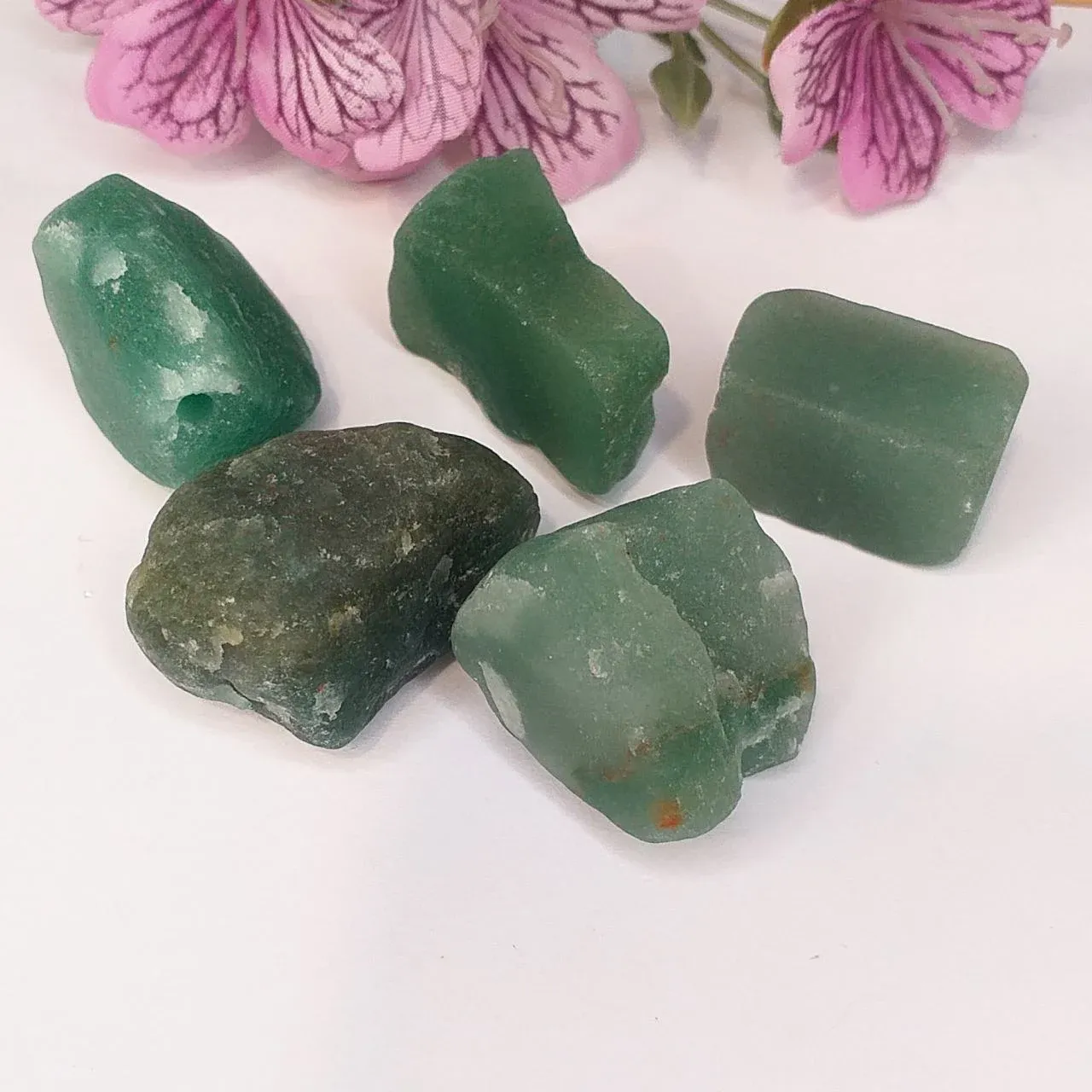 Aventurin Taşının Enerjisi: Doğanın Yeşil Işıltısı