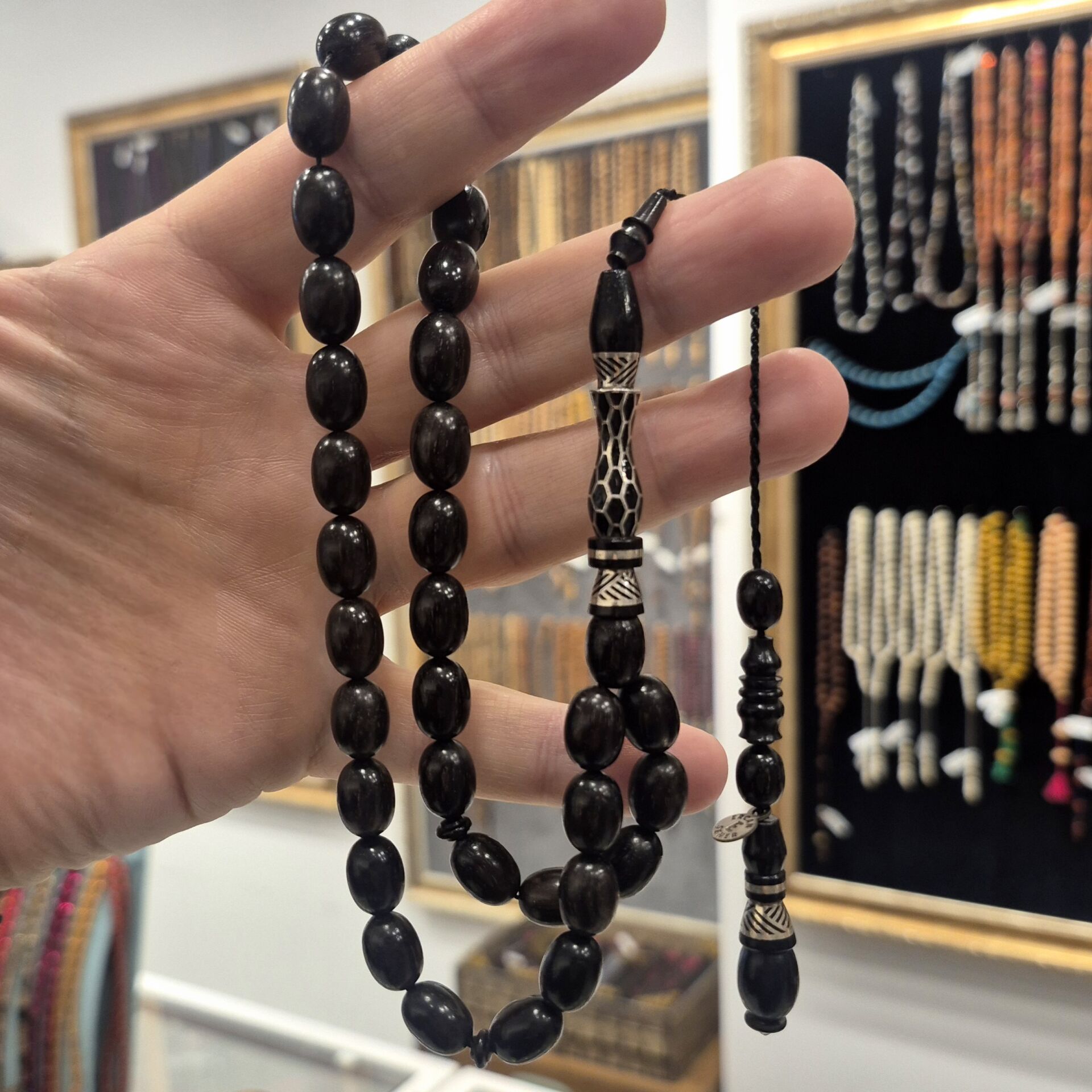 Gümüş İşlemeli Usta İşi Beyzi Kesim Abanoz Ağacı 33 lük Tesbih