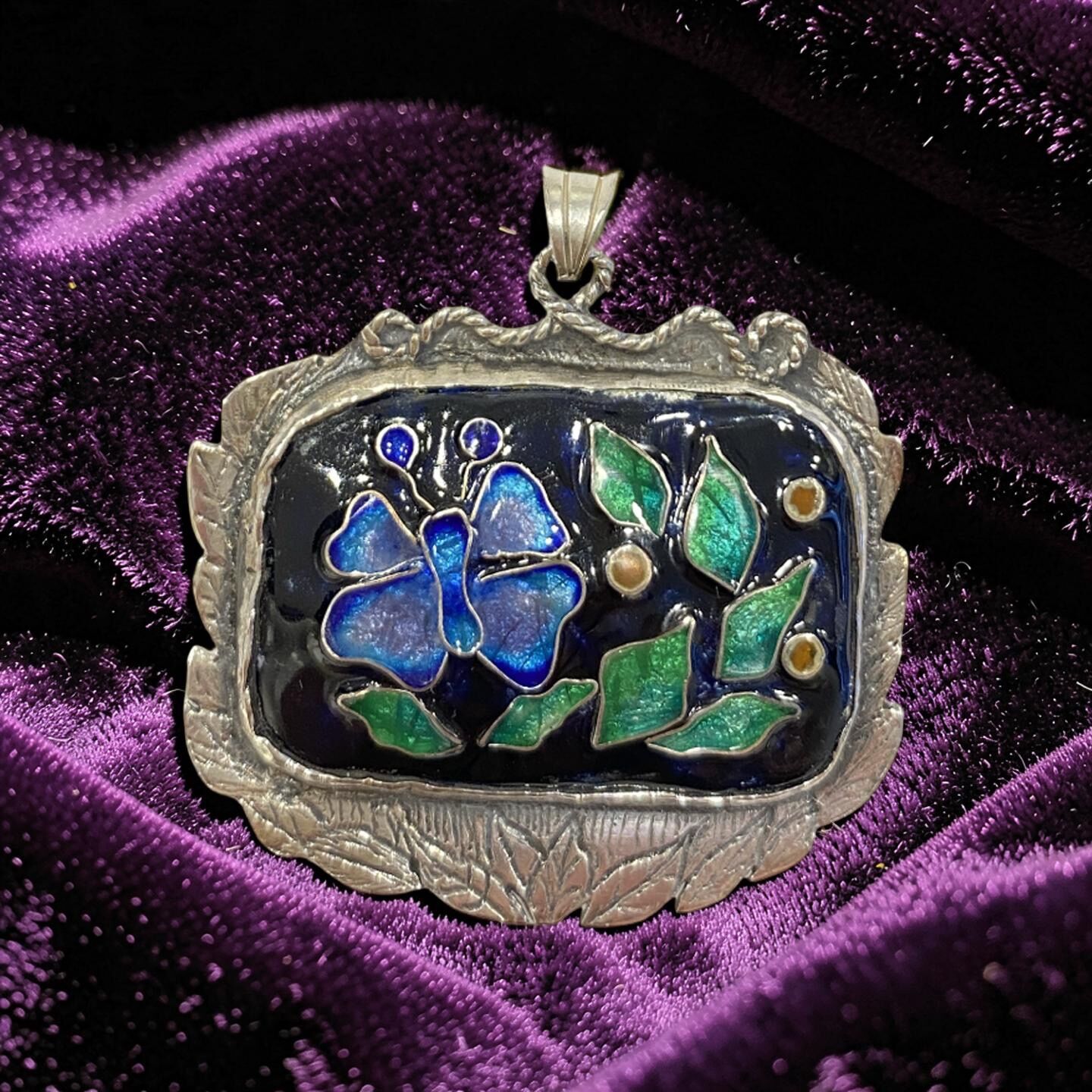 Bir Manzara Tablosu Mineli Gümüş Kolye