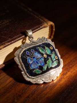 Bir Manzara Tablosu Mineli Gümüş Kolye