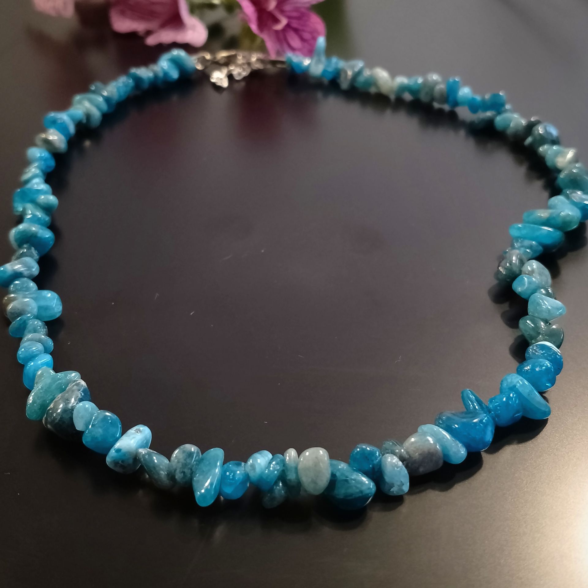 Apatit Ham Taş Dizi Kolye