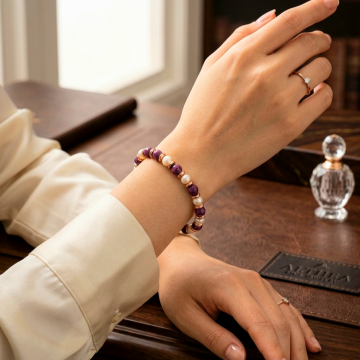 Yakut ve İnci Bileklik - Hematit Detaylı Kadın Bileklik Tutku, Güç ve Zarafet Temalı