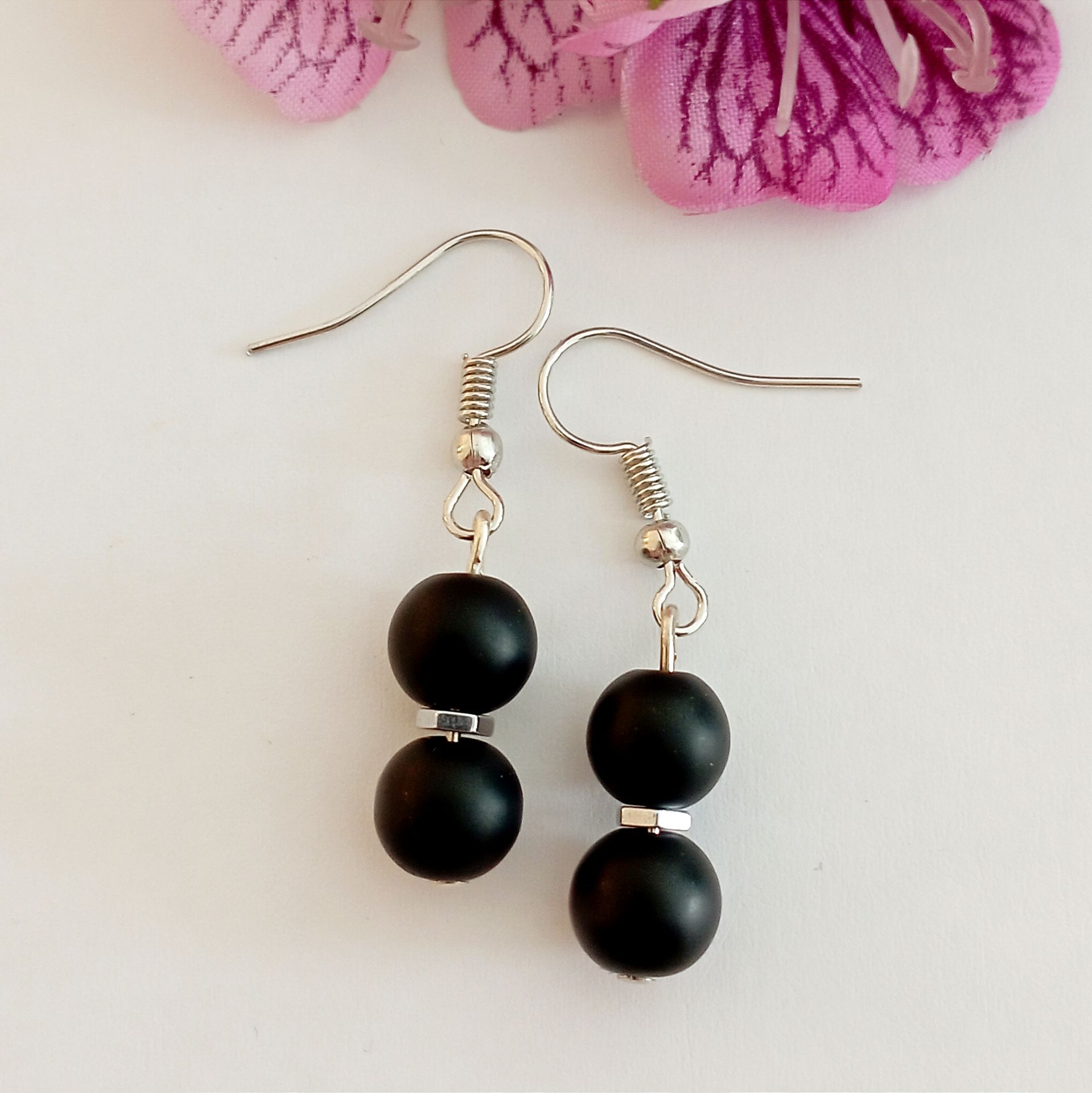 Mat Oniks ve Hematit Taşlı Tasarım Doğal Taş Küpe