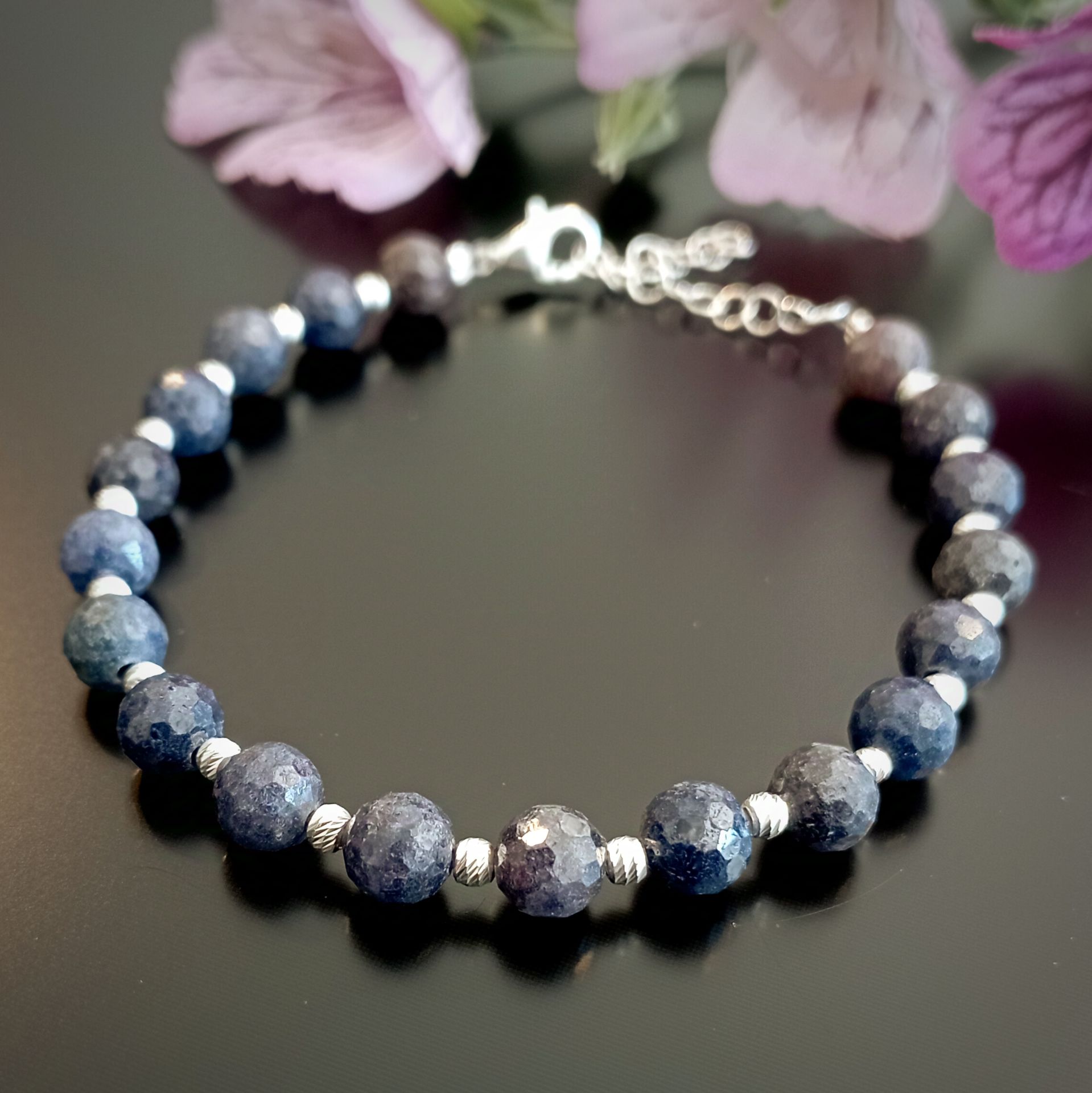 Mavi Safir Tasarım Gümüş Bileklik - Bilgelik ve Ruhsal Denge