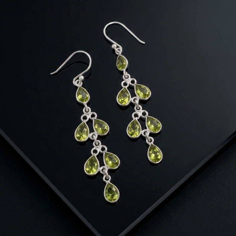 Zebercet (Peridot) Tasarım Gümüş Küpe