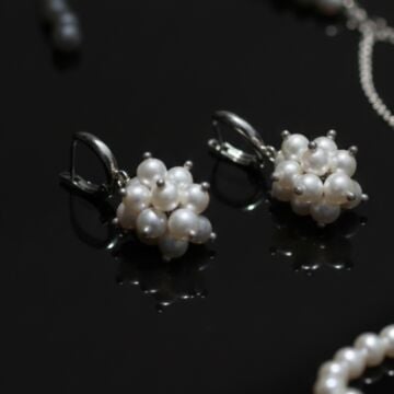 İnci Salkım Tasarımlı Gümüş Küpe