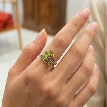 Zebercet (Peridot) Taşlı Tasarım Gümüş Yüzük