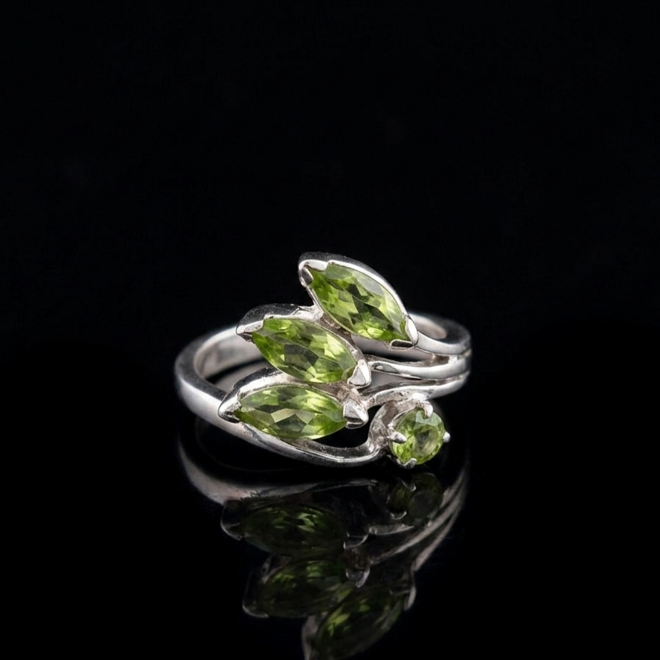 Zebercet (Peridot) Taşlı Tasarım Gümüş Yüzük
