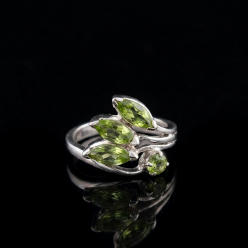 Zebercet (Peridot) Taşlı Tasarım Gümüş Yüzük