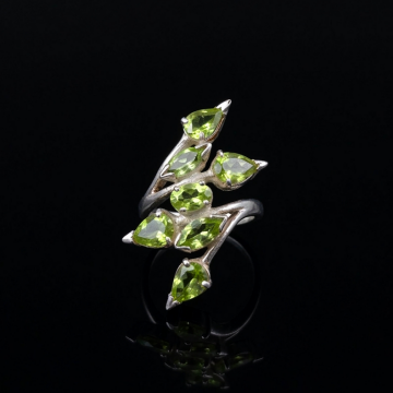 Zebercet (Peridot) Taşlı Tasarım Gümüş Yüzük