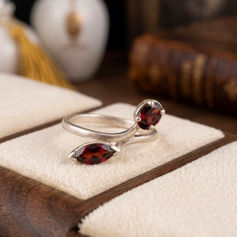 Lal (Garnet) Taşlı Tasarım Gümüş Yüzük