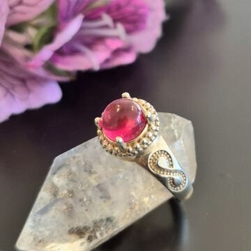 Kırmızı Taşlı Gümüş Yüzük