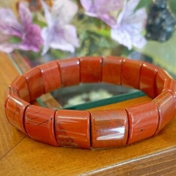 Özel Kesim Kırmızı Jasper Doğal Taş Bileklik - İçsel Güç ve Denge Temalı