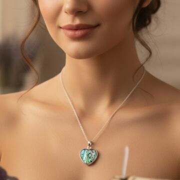 Okyanus Sedefli Kalp Kolye