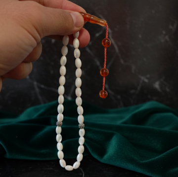 Arpa Kesim Beyaz Sedef ve Akik Taşlı 33 lü Gümüş Tesbih