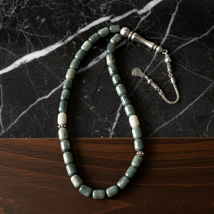 Kapsül Kesim Kartal Gözü Taşlı Gümüş Tesbih