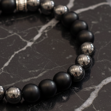 Oniks ve Hematit Taşlı Bileklik