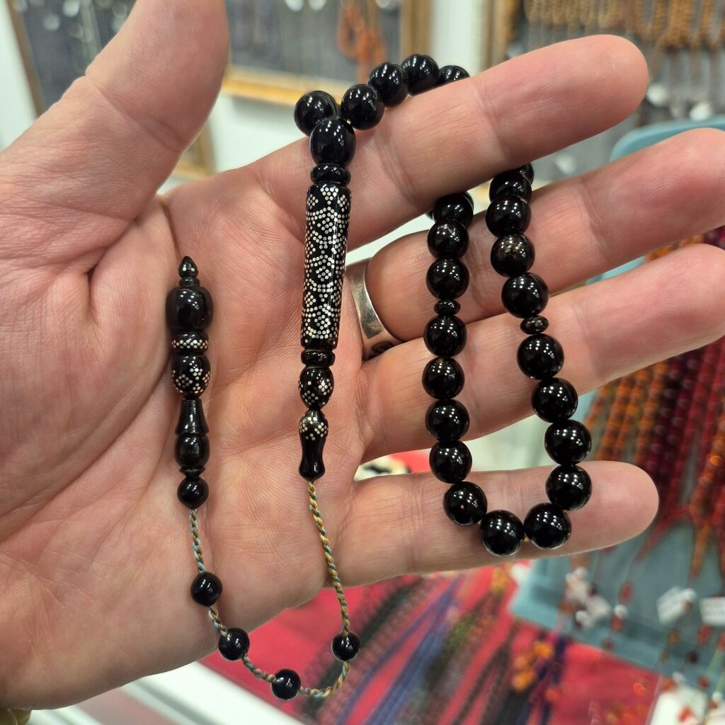 Yüsur (Siyah Mercan) 33 lük Küre Kesim Gümüş İşlemeli Tesbih